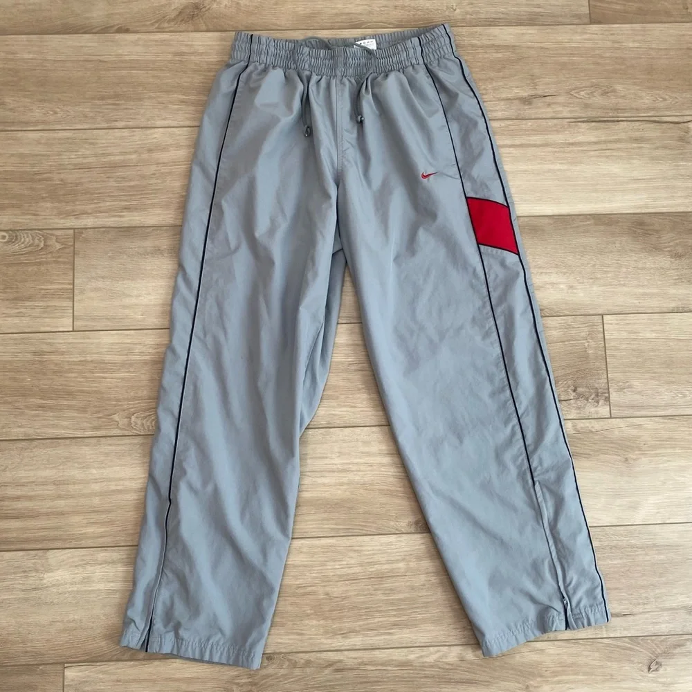 Vintage Y2K Men’s Nike Lined Light Gray And Red Baggy Track Pants 2000’s VTG